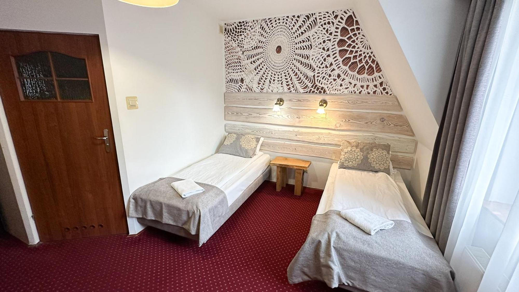 Dwor Wapowce Hotel Exterior foto