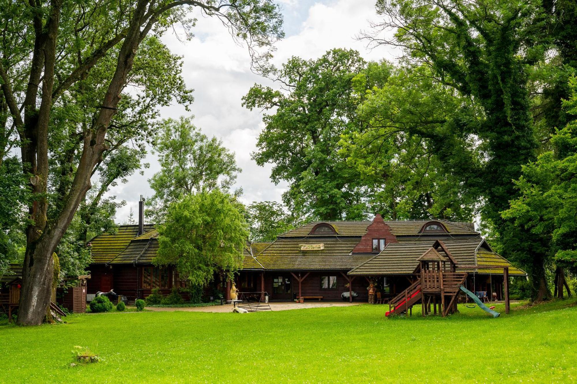 Dwor Wapowce Hotel Exterior foto